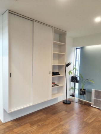 リビングにキッズスペースを兼ねた収納で遊び心を取り入れた快適空間　目黒区W様邸